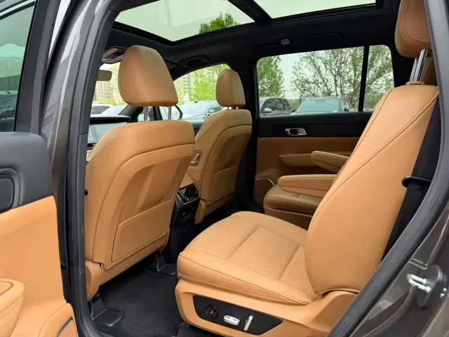 Li Auto ONE — Фото автомобиля 7