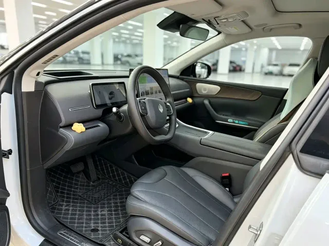 Leapmotor C11 — Фото автомобиля 2