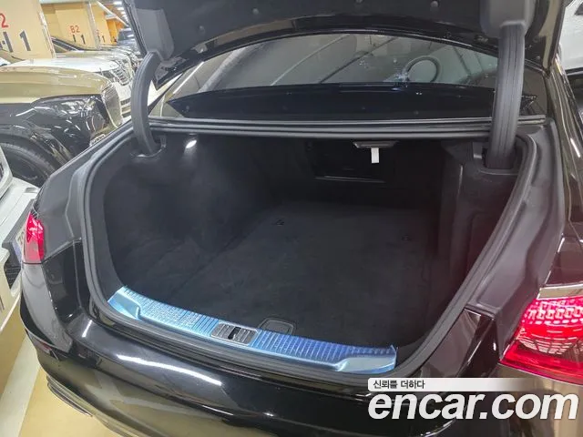 Mercedes-Benz S-Class — Фото автомобиля 13
