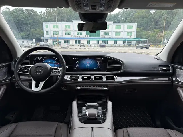 Mercedes-Benz GLE-Class — Фото автомобиля 14
