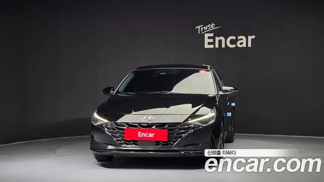 Hyundai AVANTE Avante (CN7) — Фото автомобиля 3