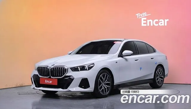 Фотография автомобиля — BMW 5 Series G60