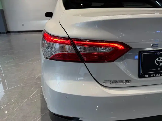 Toyota Camry — Фото автомобиля 6