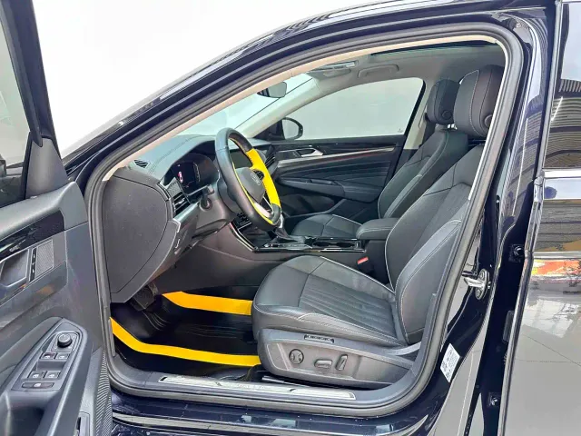 Volkswagen Passat — Фото автомобиля 8
