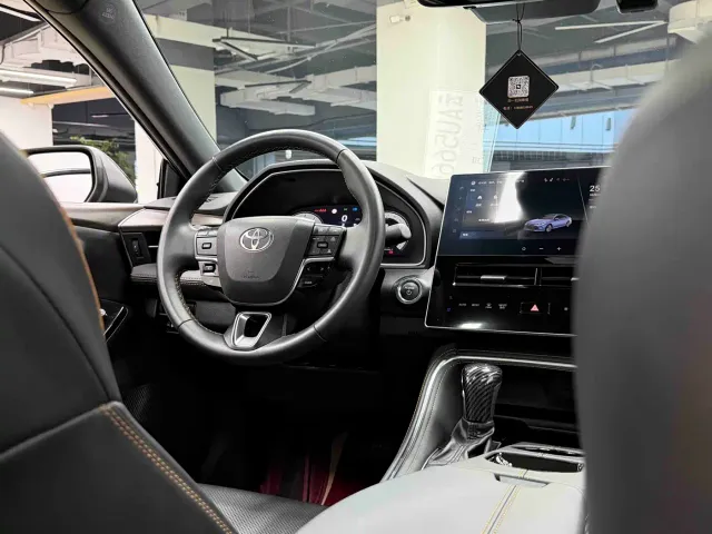 Toyota Avalon — Фото автомобиля 18