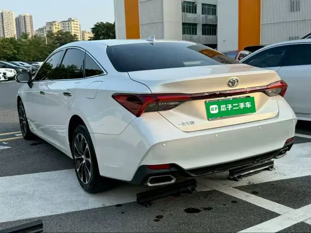 Toyota Avalon — Фото автомобиля 4