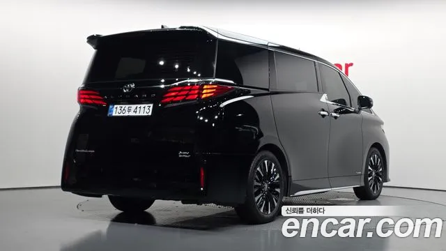 Toyota Alphard — Фото автомобиля 2