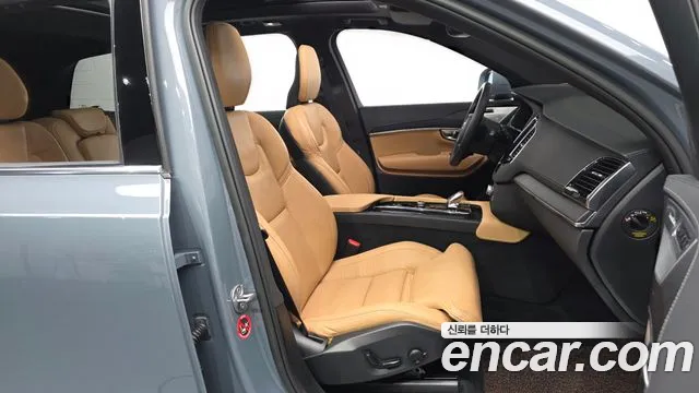 Вольво XC90 — Фото автомобиля 7