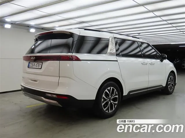 Kia Carnival 4th Gen — Фото автомобиля 4
