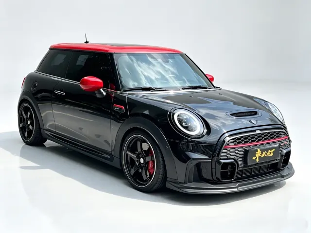 MINI John Cooper Works — Фото автомобиля 3