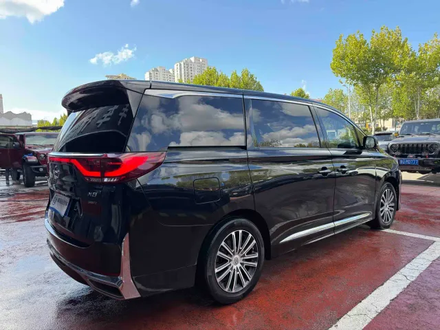 GAC Trumpchi M8 — Фото автомобиля 6