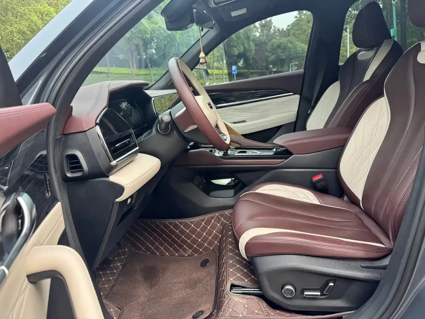 Geely Xingyue L 2021 2.0TD DCT EVO FWD Premium — Фото автомобиля 4