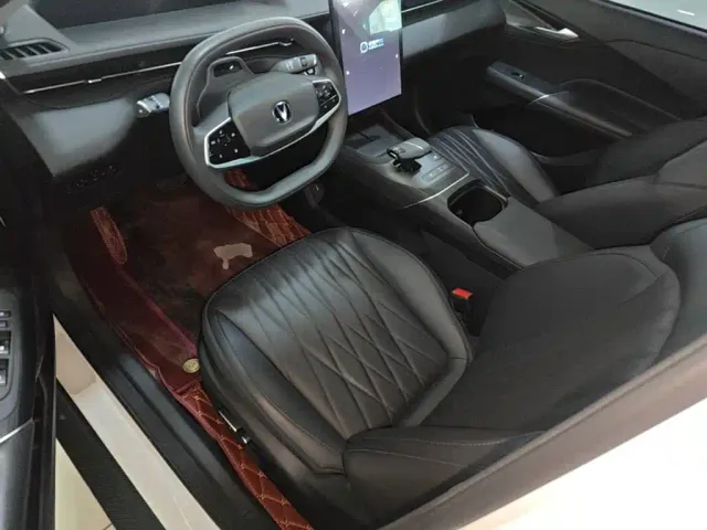 Changan Lamore — Фото автомобиля 14