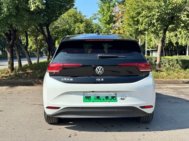 Volkswagen ID.3 — Фото автомобиля 8