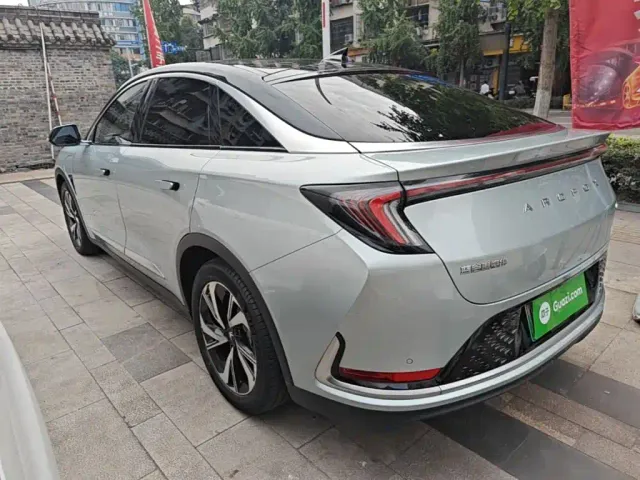 Arcfox Alpha S — Фото автомобиля 4