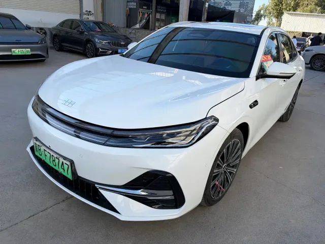 Фотография автомобиля — Geely Galaxy A7