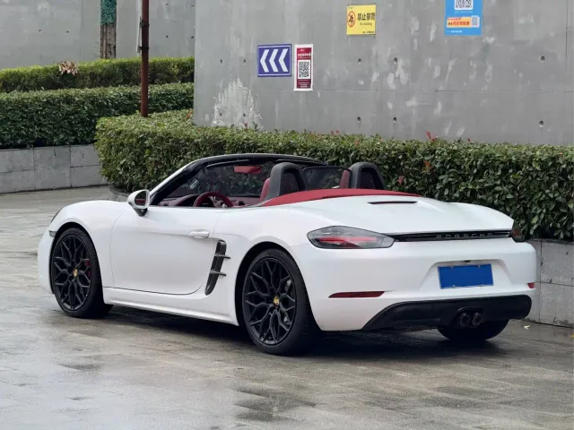 Porsche 718 — Фото автомобиля 8