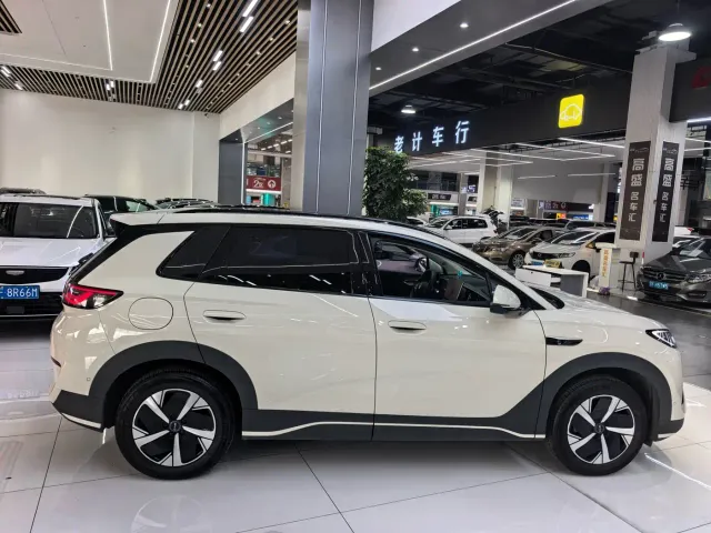 BYD Sealion 05 EV — Фото автомобиля 21