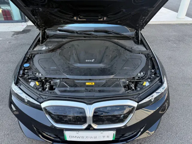 BMW i3 — Фото автомобиля 3