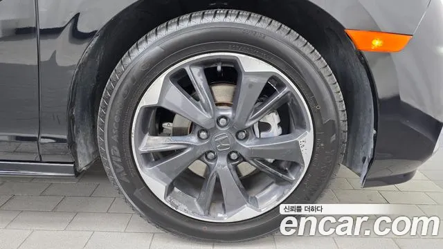 Honda Odyssey — Фото автомобиля 6