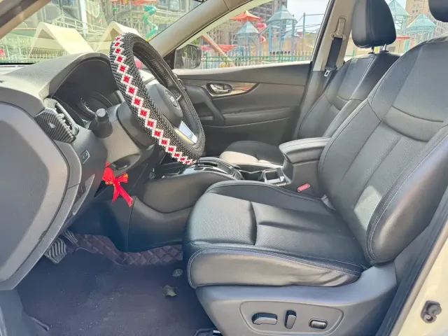 Nissan X-Trail — Фото автомобиля 4