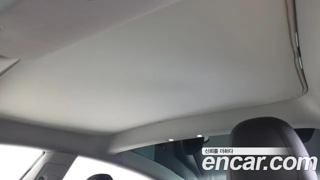 Tesla Model 3 — Фото автомобиля 18