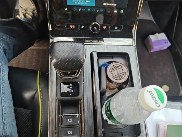 Roewe RX5 — Фото автомобиля 17