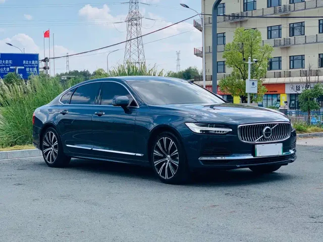 Volvo S90 — Фото автомобиля 3