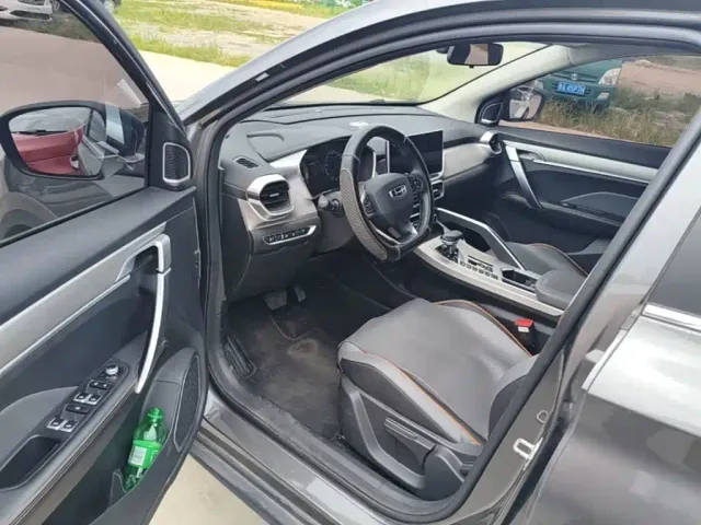 Geely Binyue — Фото автомобиля 15