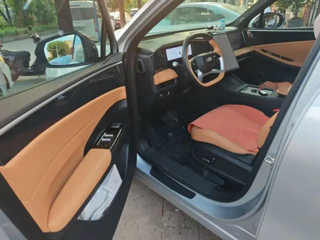 Geely Galaxy L7 — Фото автомобиля 12