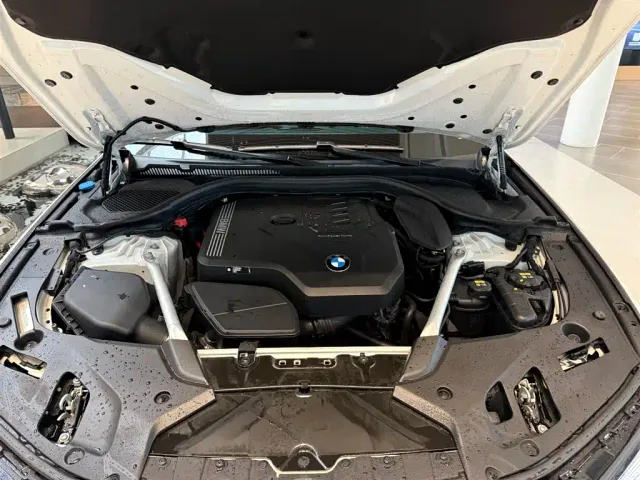BMW 5 Series — Фото автомобиля 8