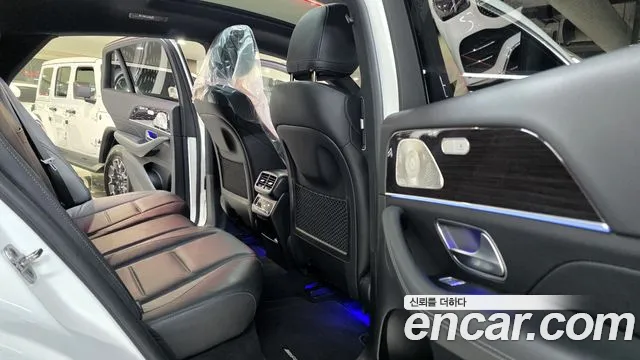 Mercedes-Benz GLE-Class — Фото автомобиля 12