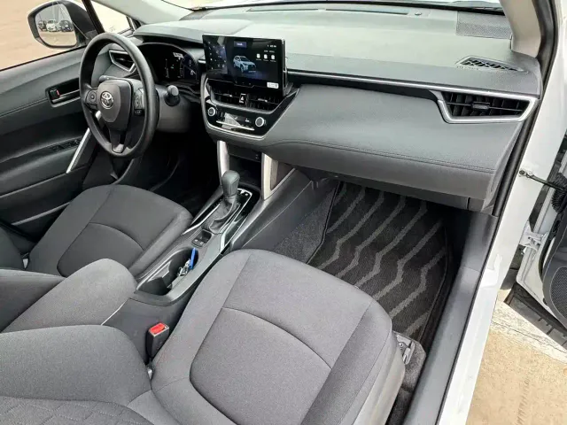 Toyota Corolla Cross — Фото автомобиля 10