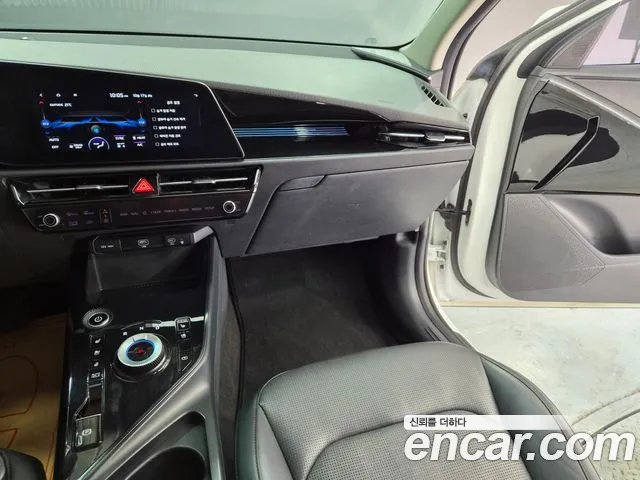 Kia Niro — Фото автомобиля 11
