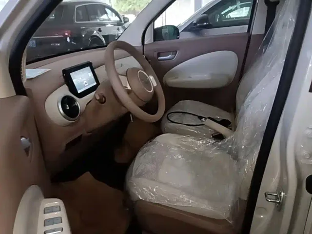 Wuling Hongguang Mini EV — Фото автомобиля 14