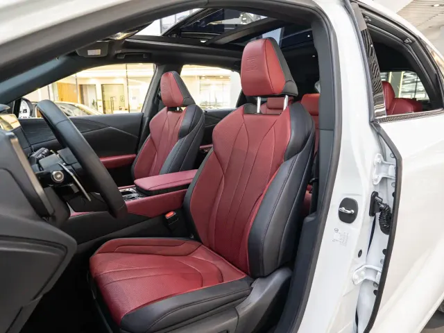 Lexus RX — Фото автомобиля 11