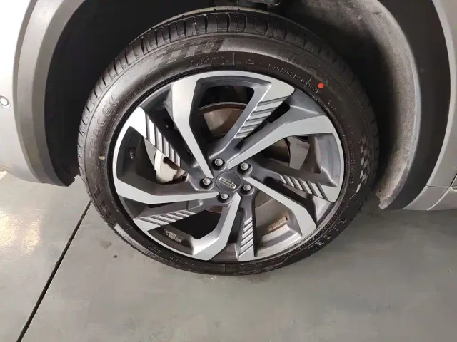 Geely Xingyue L — Фото автомобиля 24