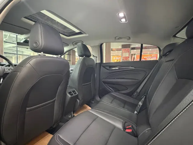 Buick Regal — Фото автомобиля 14