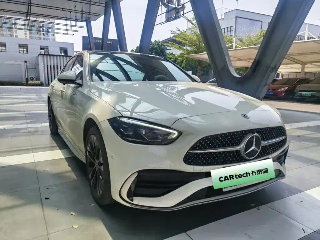Mercedes-Benz C-Class — Фото автомобиля 3