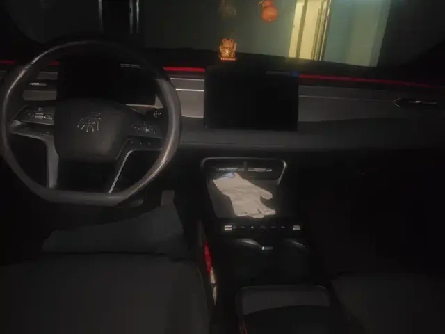 BYD Qin PLUS — Фото автомобиля 12