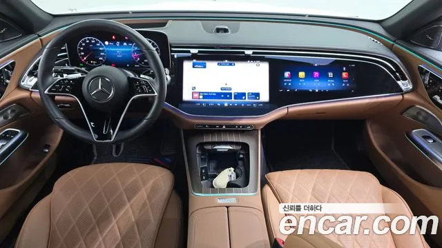 Mercedes-Benz E-Class — Фото автомобиля 7
