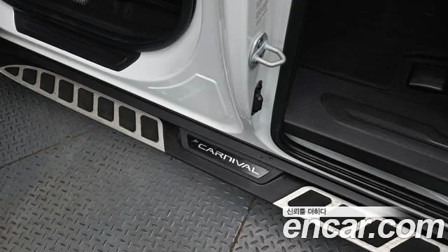 Kia Canival Carnival 4 поколение Бензин 9 мест Noblesse — Фото автомобиля 27