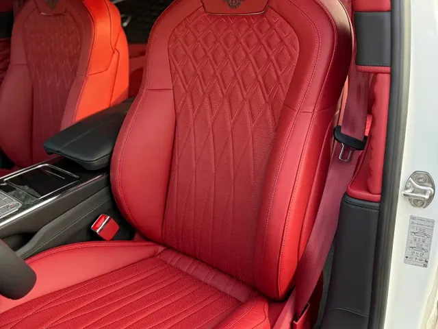 Bentley Flying Spur — Фото автомобиля 17