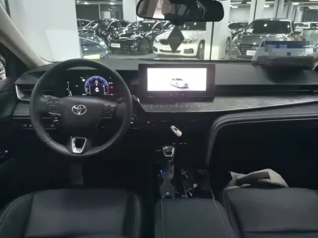 Toyota Camry — Фото автомобиля 5