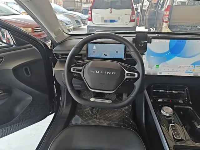 Wuling Starlight — Фото автомобиля 10