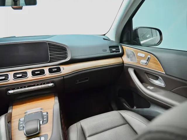 Mercedes-Benz GLE-Class — Фото автомобиля 11
