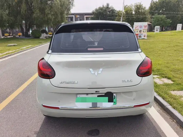 Wuling Bingo — Фото автомобиля 9