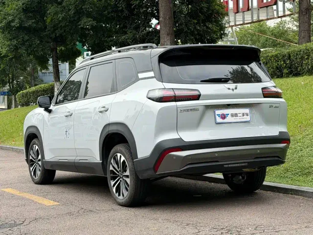 Wuling Starlight 560 — Фото автомобиля 4
