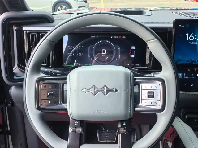 BYD FangChengBao Leopard 5 — Фото автомобиля 12