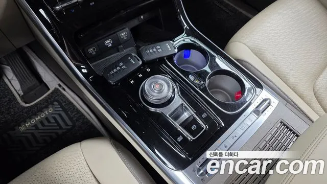 Kia Carnival Generation 4 — Фото автомобиля 12